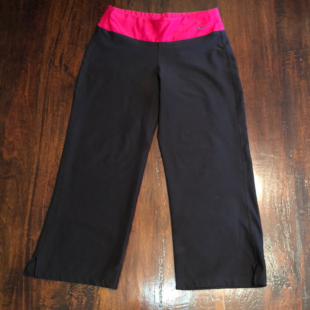 Nike FitDry Capri